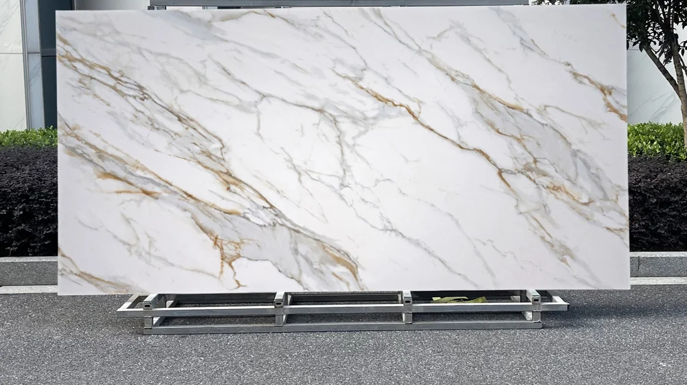 กระเบื้อง Sintered Stone เบเวอร์รี่ โกลด์